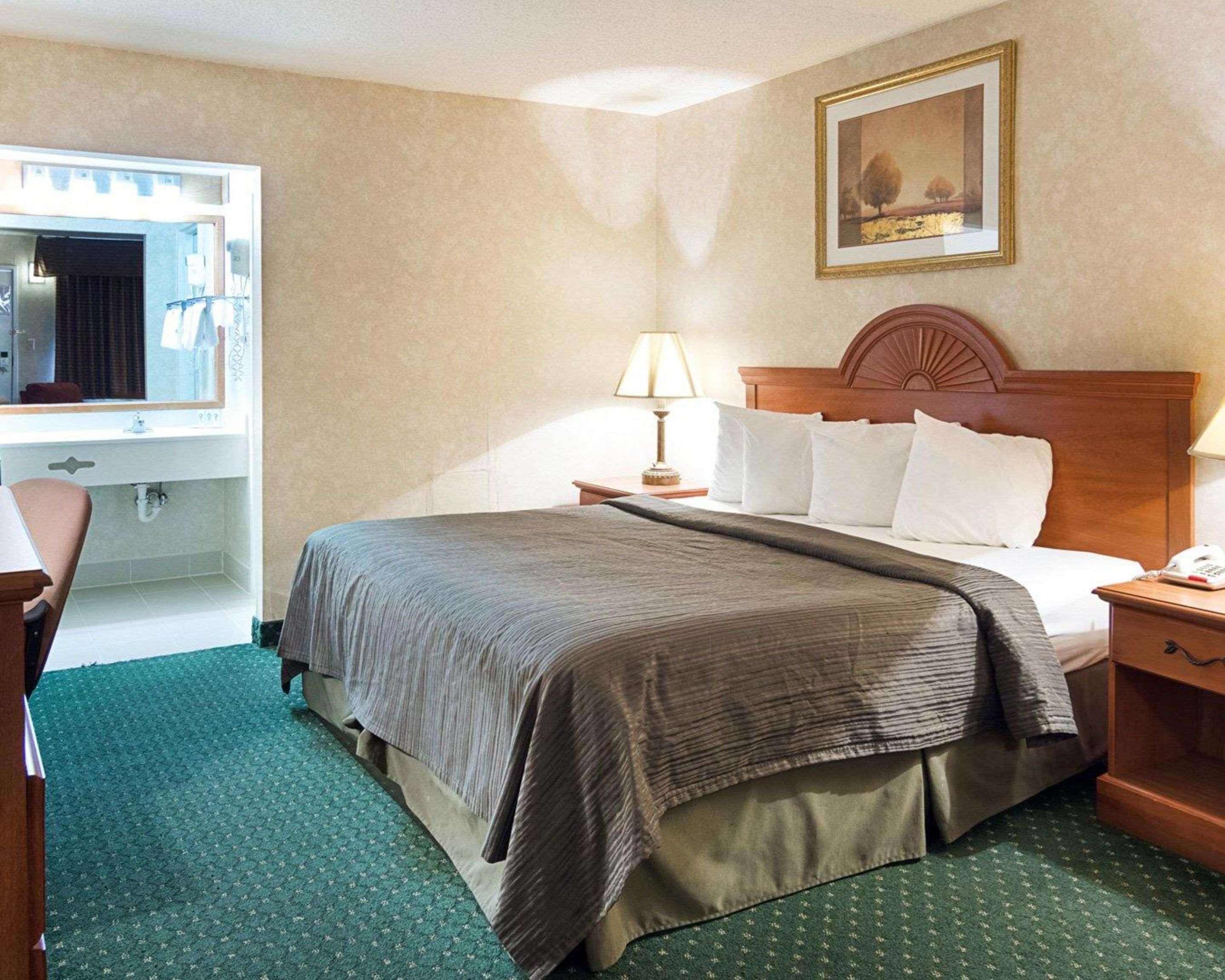 Quality Inn Petersburg Near Fort Gregg-Adams Ngoại thất bức ảnh