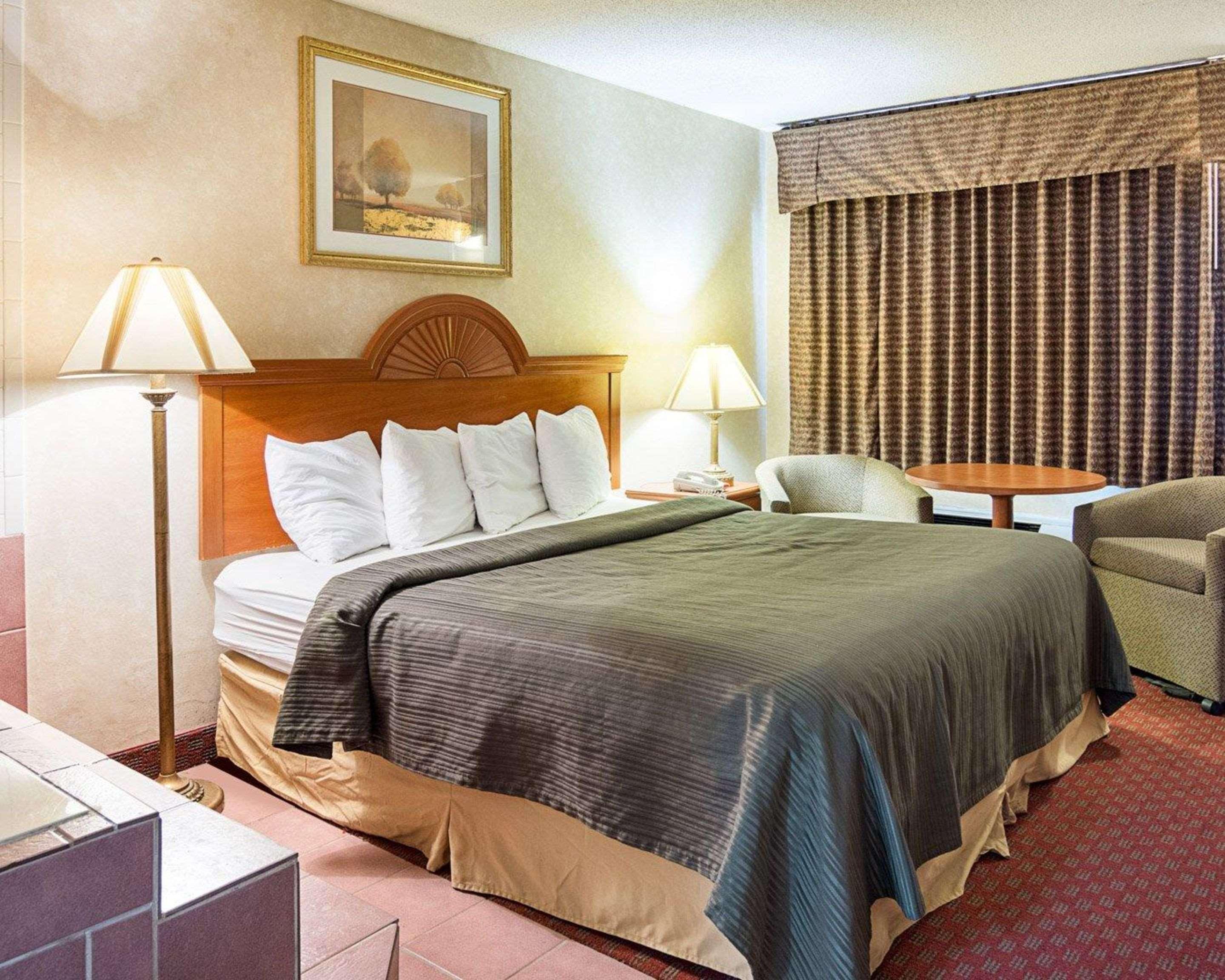 Quality Inn Petersburg Near Fort Gregg-Adams Ngoại thất bức ảnh