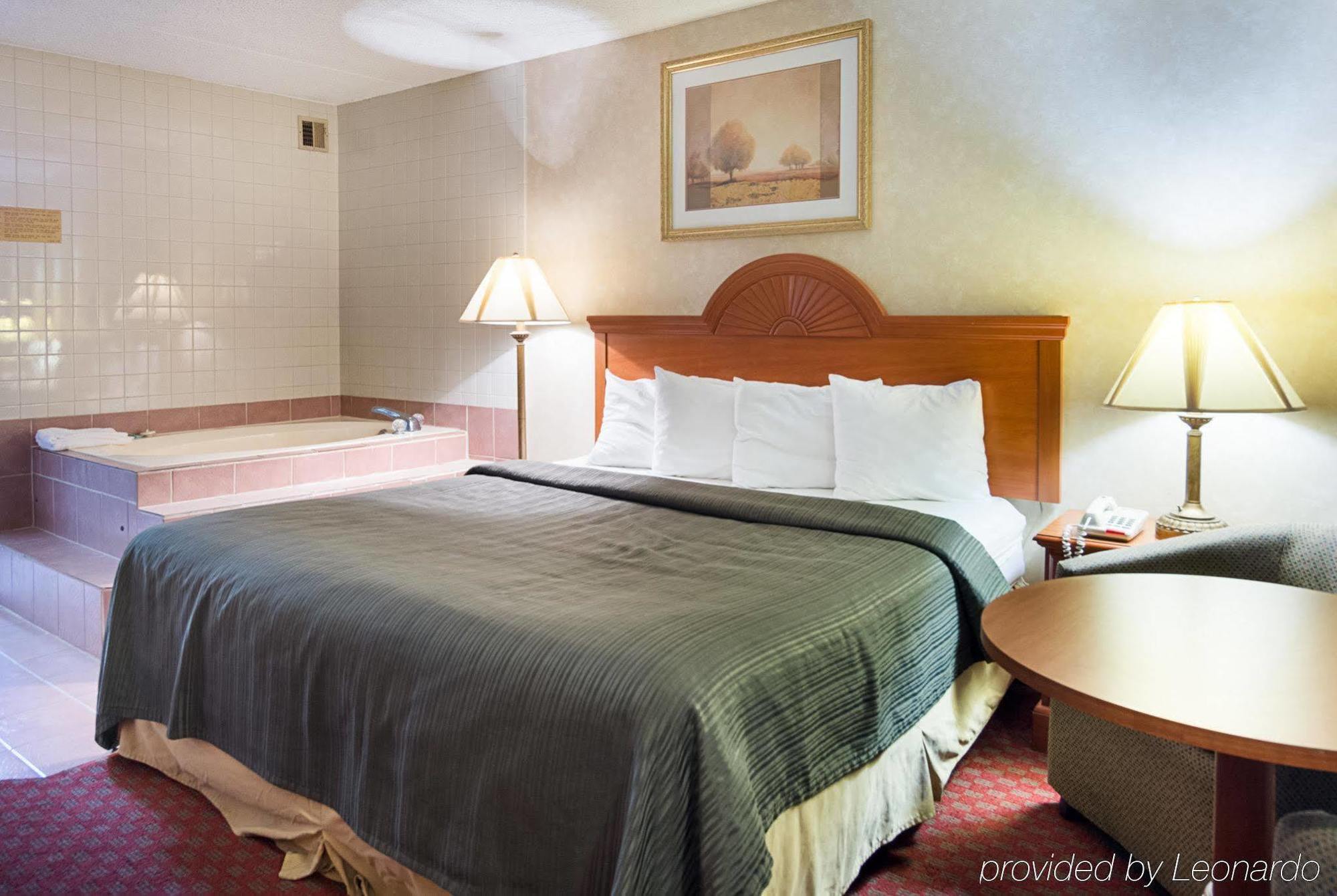 Quality Inn Petersburg Near Fort Gregg-Adams Ngoại thất bức ảnh
